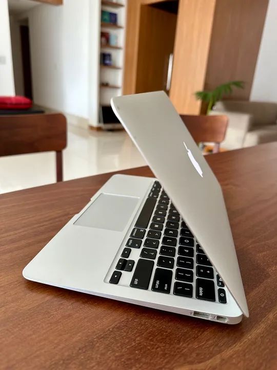 MacBook Air i5, 2017 4G, 2.3 Terra Memoria Mac Book Air - Foto 2