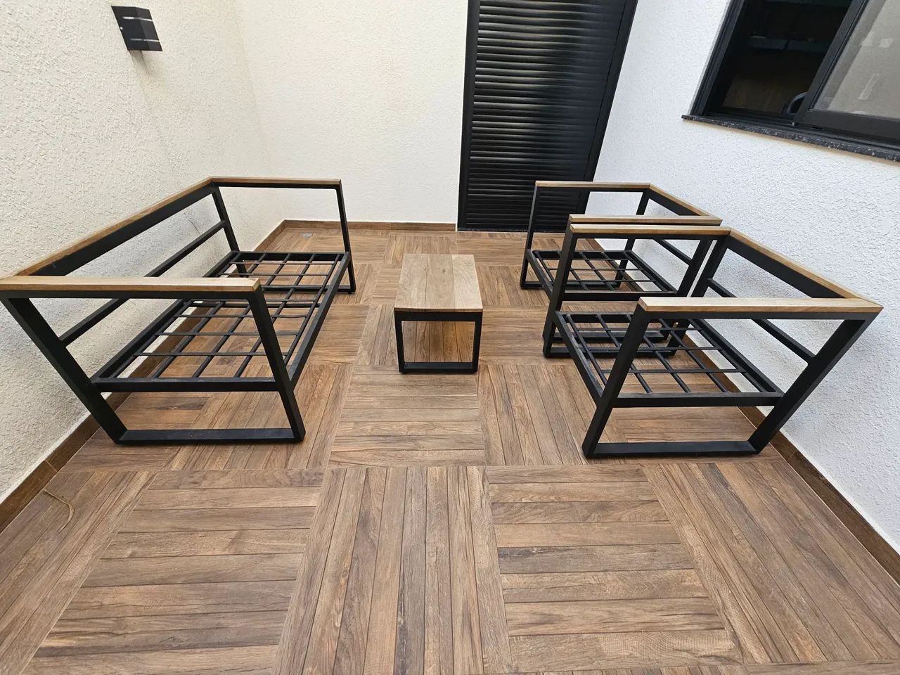 Conjunto de Mesa e Cadeiras para Área Externa