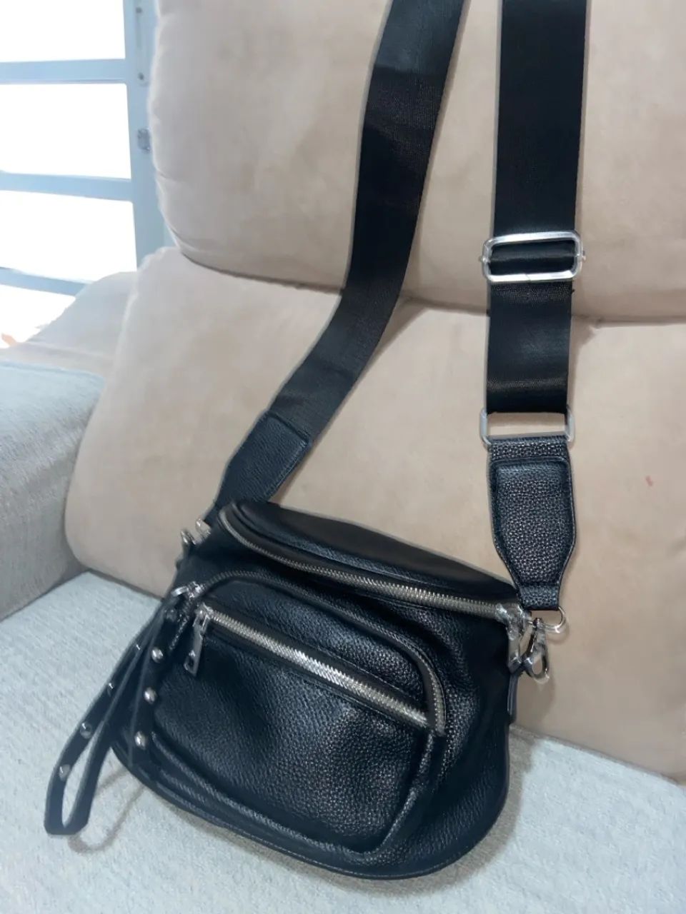 Bolsa de Ombro Feminina Preta (Pochete) - Foto 4