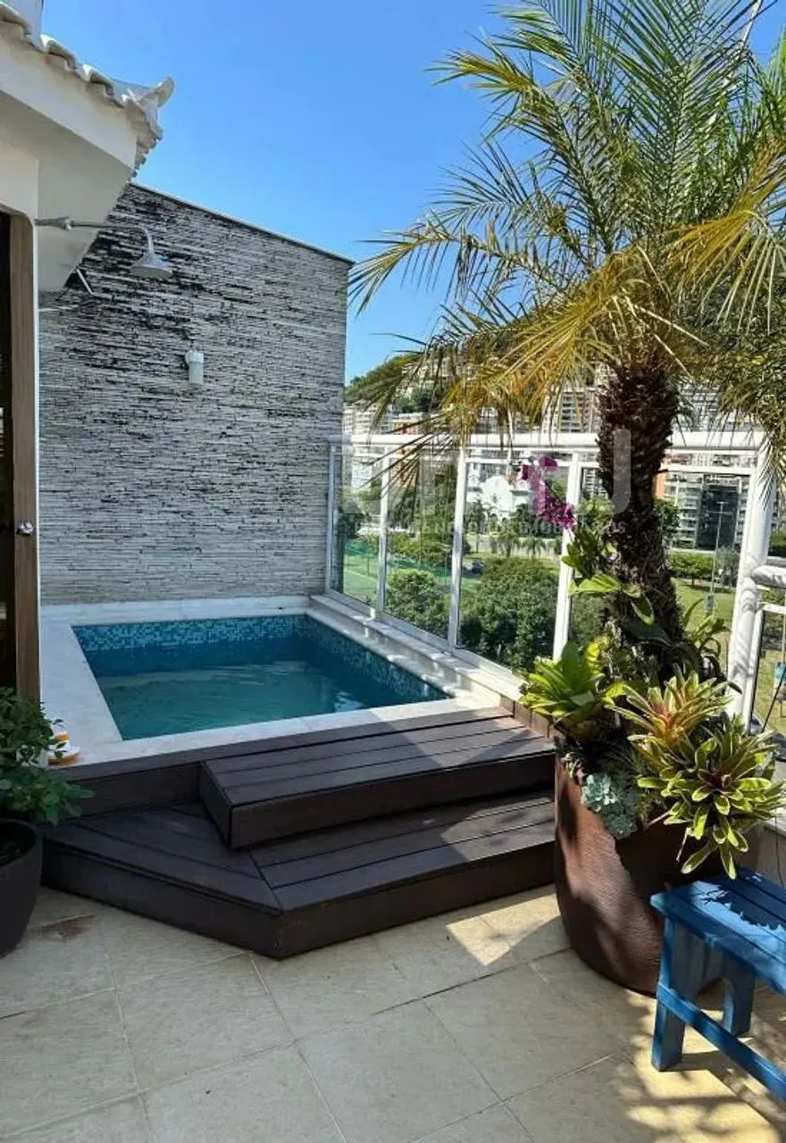 COBERTURA TRIPLEX C/ PISCINA E LINDA VISTA PARA LAGOA E CRISTO