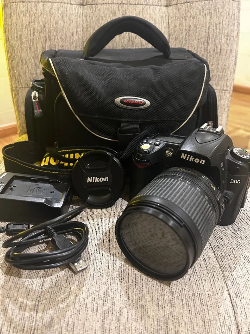 OPORTUNIDADE ÚNICA -Câmera fotográfica D90 !!!