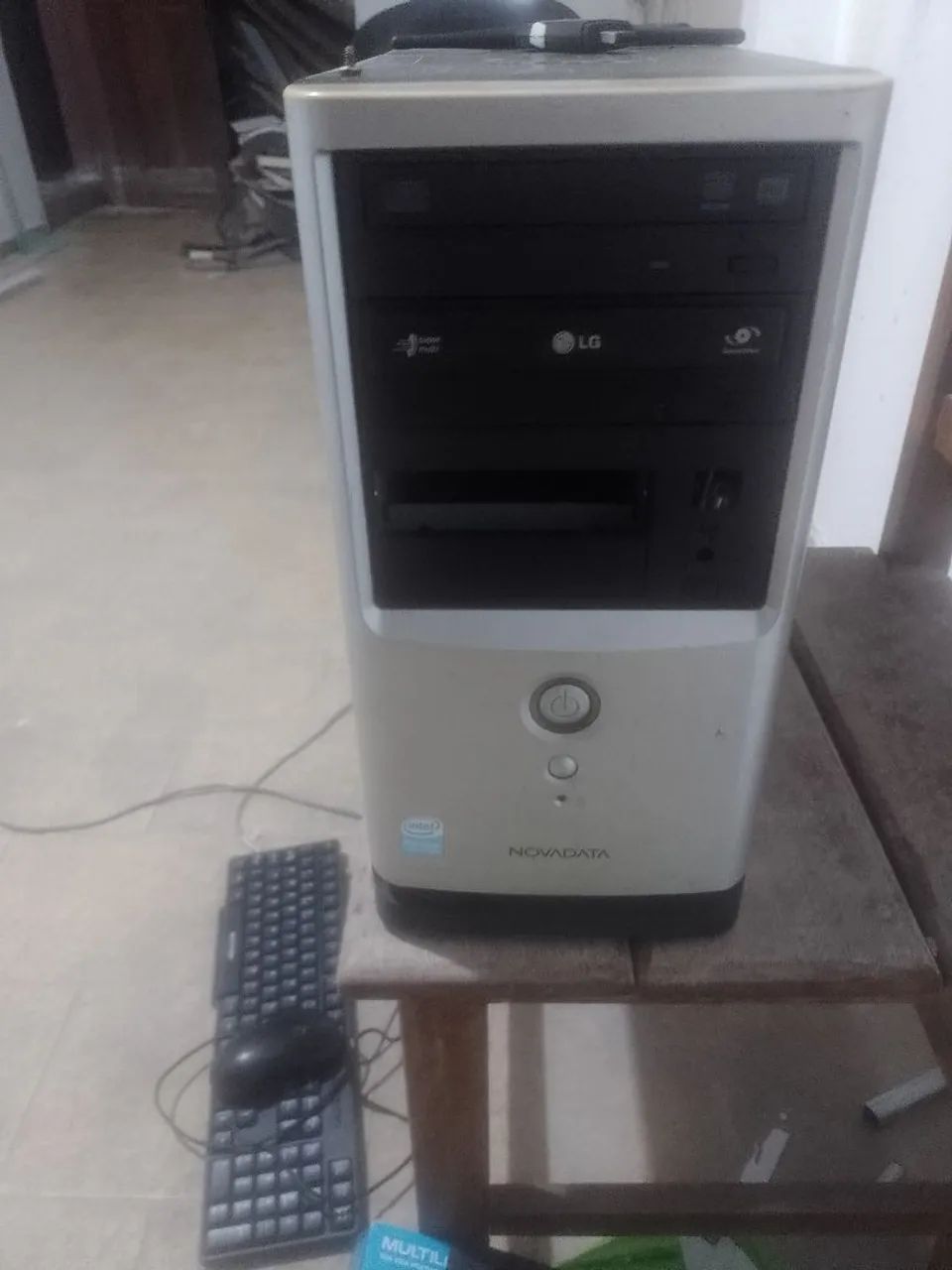 Gabinete com processador Intel 64341319493634120