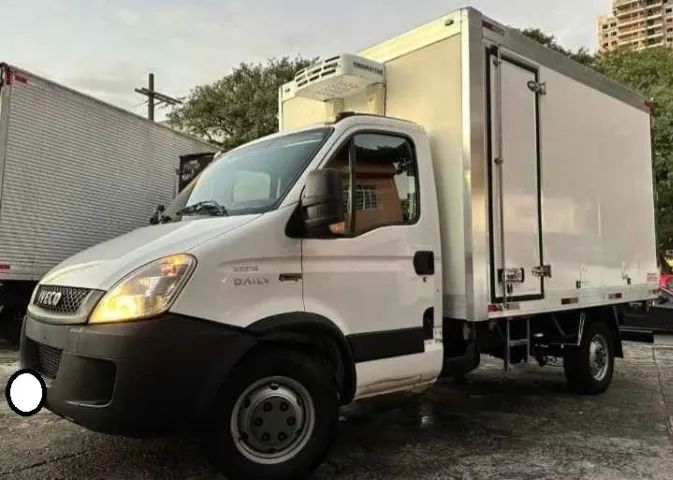 IVECO DAILY 35S14 - ANO 2018 - Foto 5