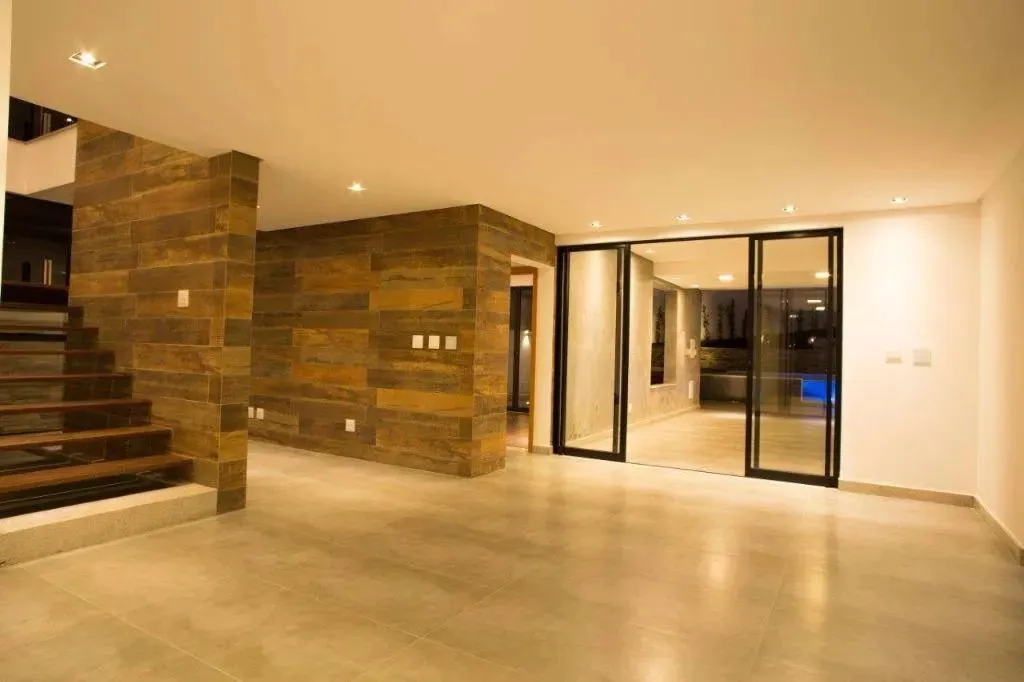Casa 4 quartos, 3 suítes, 3 vagas de garagem - Condomínio Spina ville - Juiz de Fora