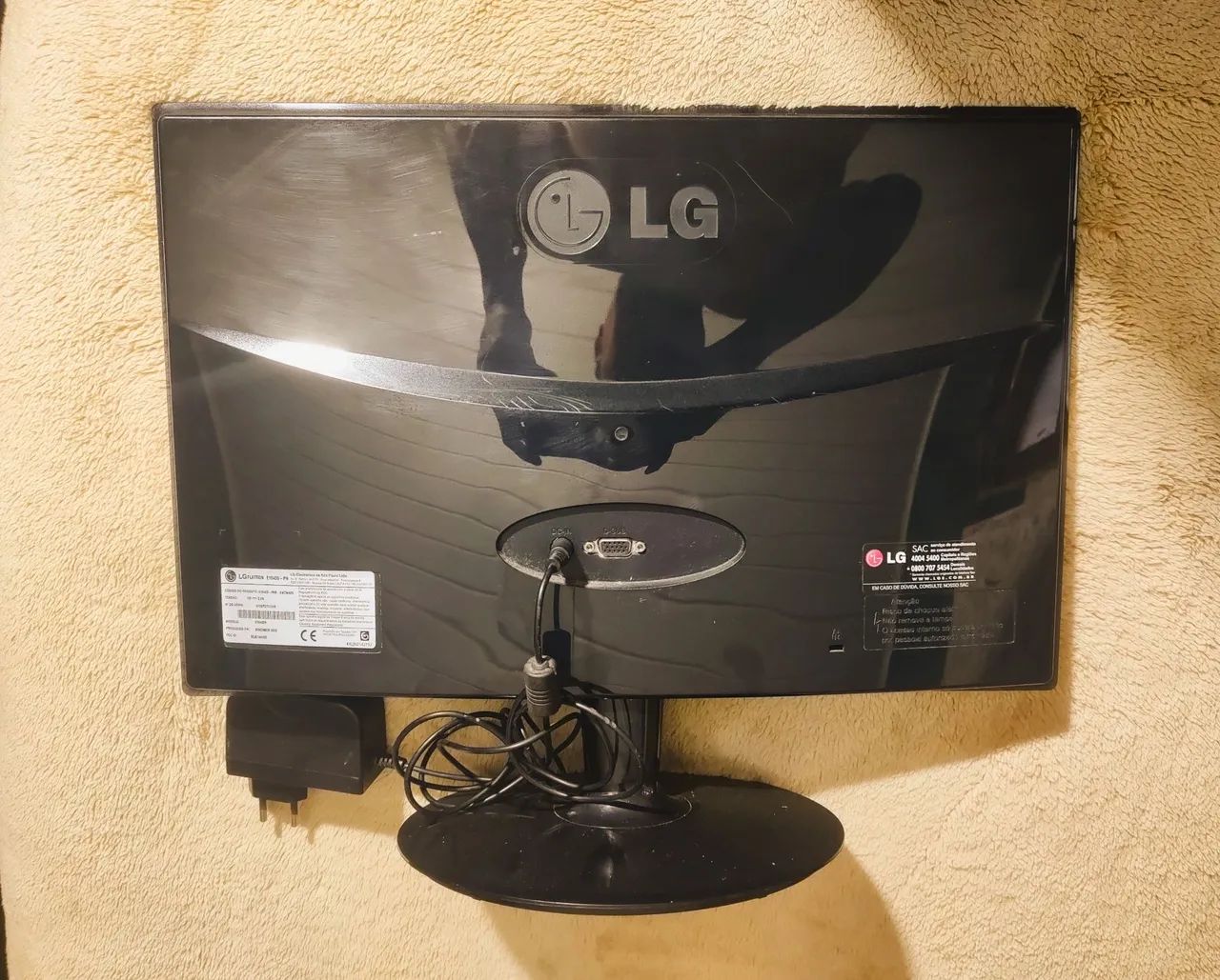 MONITOR GAMER 19" LED LG Flatron E1940S<br> - Foto 5