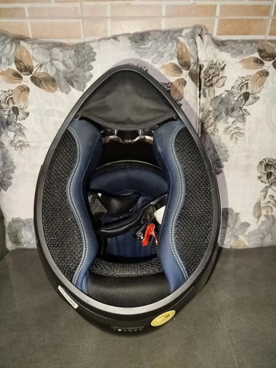 Capacete de Moto Preto com Visor Transparente e Solar - Foto 4