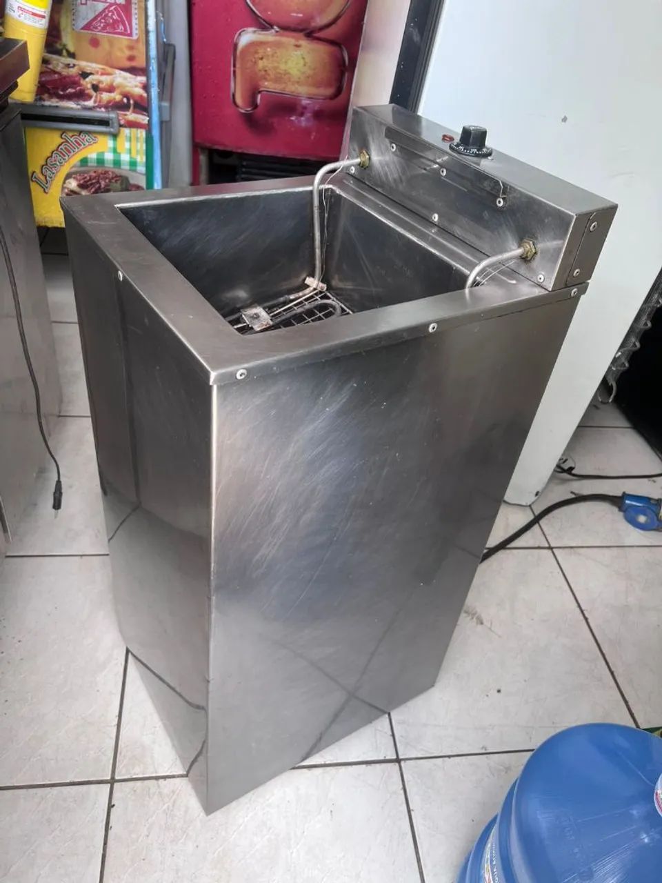 Fritadeira elétrica óleo e água 20 litros - Foto 4