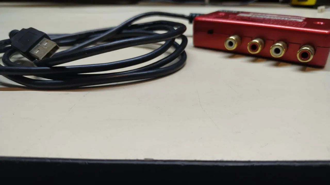 Interface de áudio USB Behringer UCA222 - Foto 3