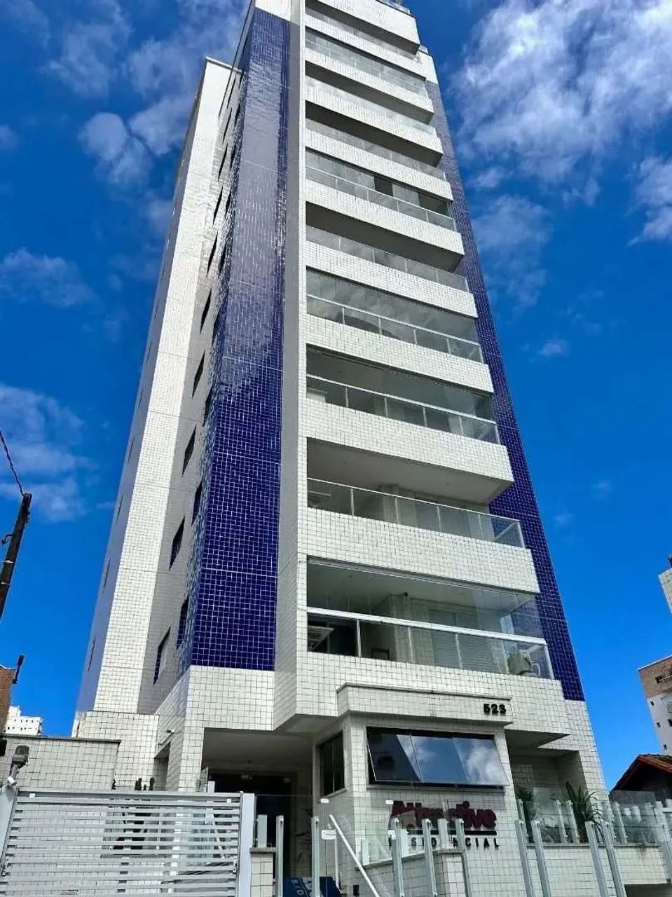 Apartamento com 2 dormitórios à venda, 62 m² por R$ 380.000 - Vila Guilhermina - Praia Gra