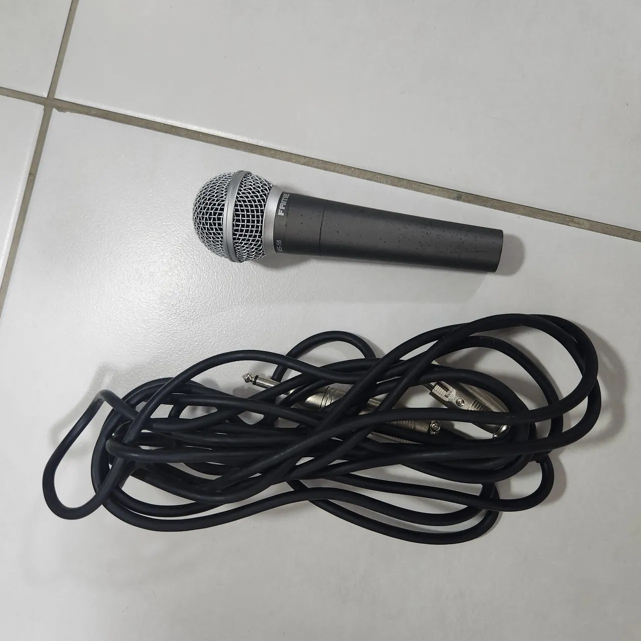 Microfones e pedestal - Foto 2