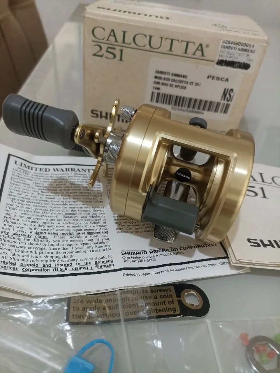 Carretilha  Shimano Calcutta 251 nova - Foto 6