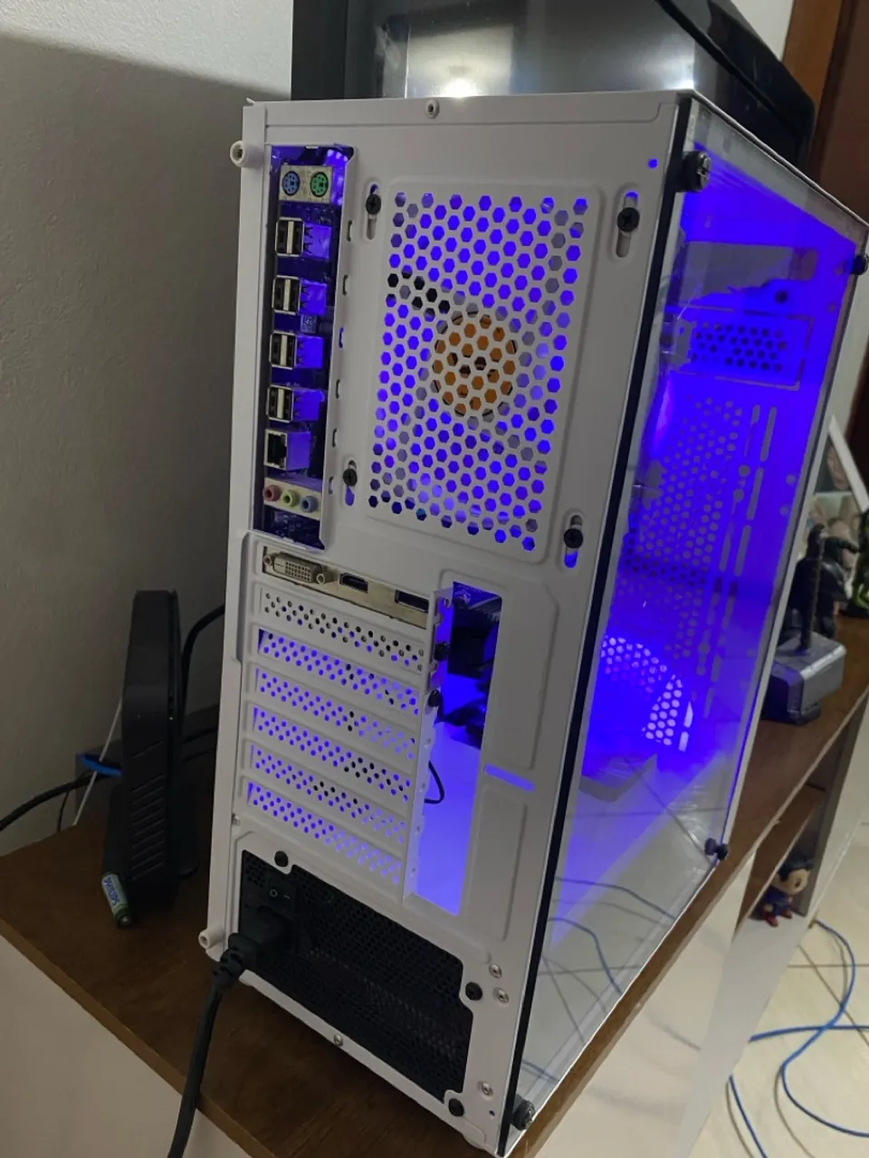 PC Gamer com iluminação RGB - Ótimo desempenho!
