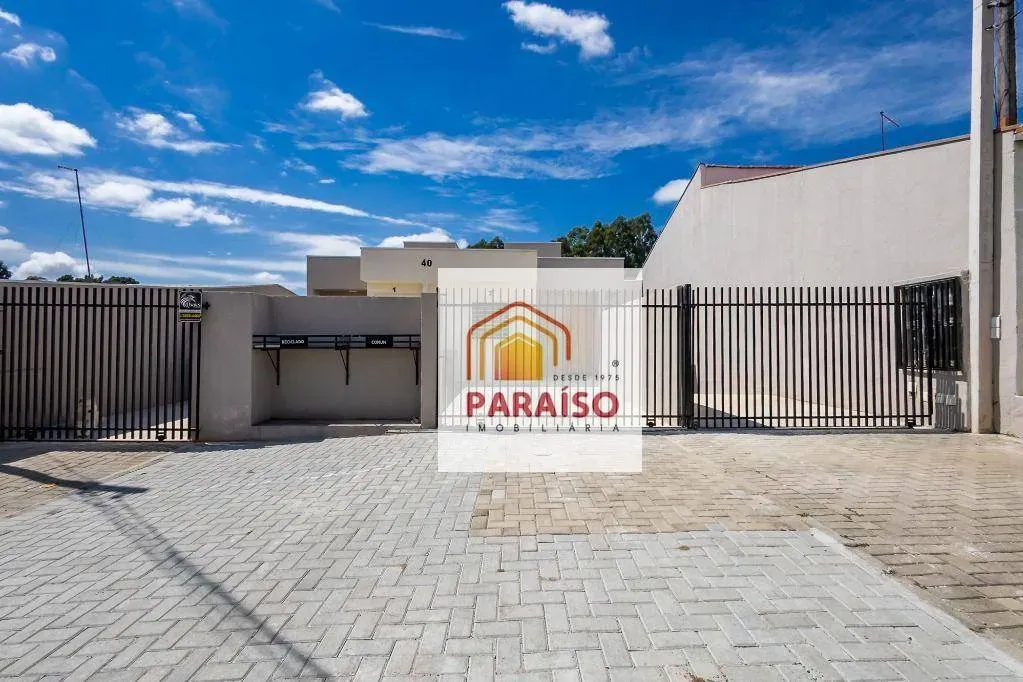 Casa com 2 dormitórios para alugar, 52 m² no Santa Cândida - Curitiba/PR