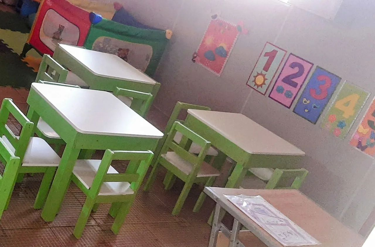 Mesa e cadeiras infantil  - Foto 3