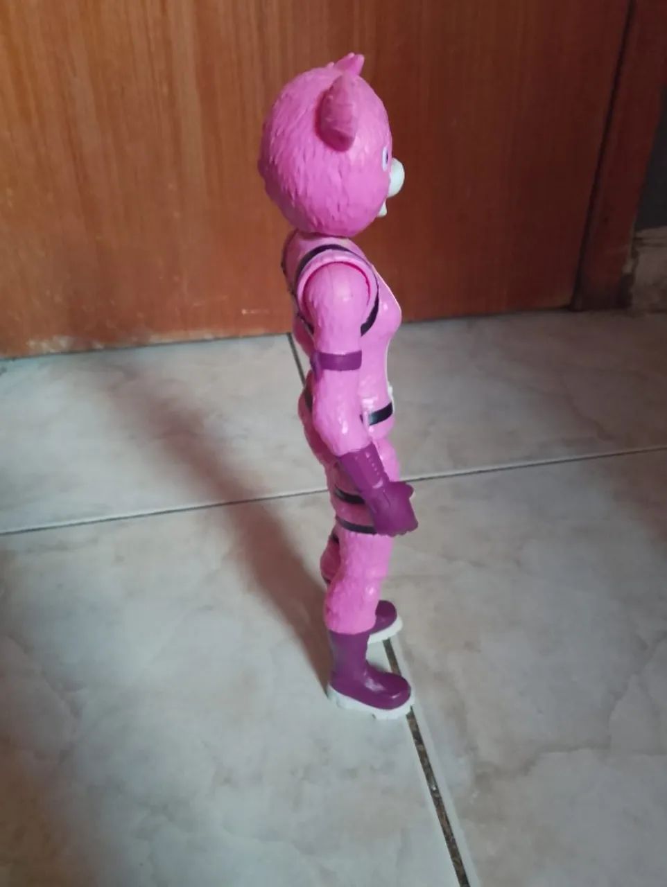 Ursa rosa, boneco do fortnite, boneco de 30cm. - Foto 4