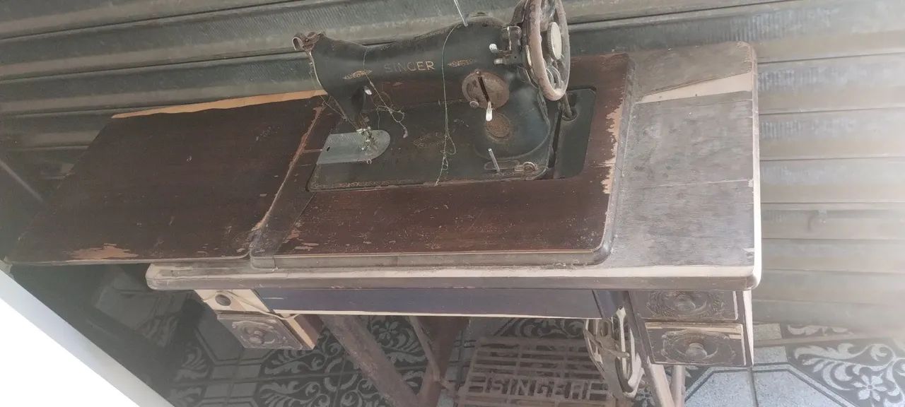 Máquina de Costura Singer Antiga