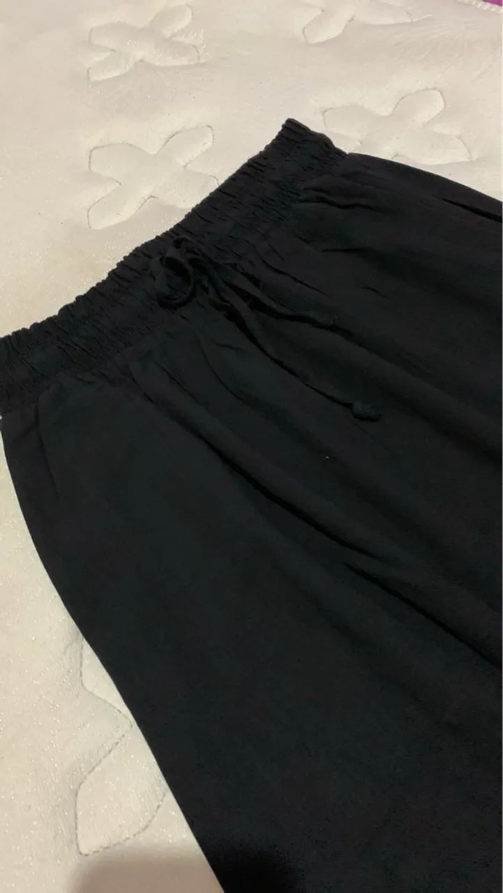 Saia preta feminina tamanho P nova nunca usada 