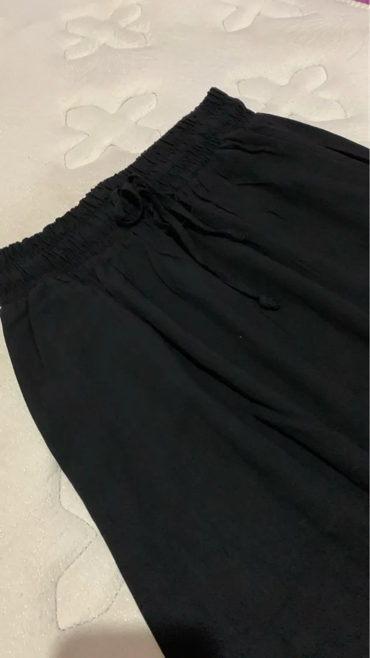 Saia preta feminina tamanho P nova nunca usada