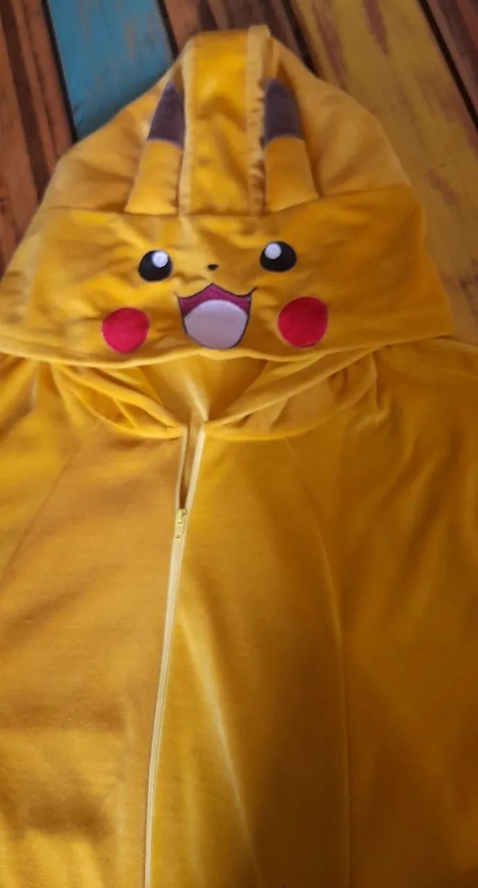 Kigurume Pikachu e pantufa - Foto 3