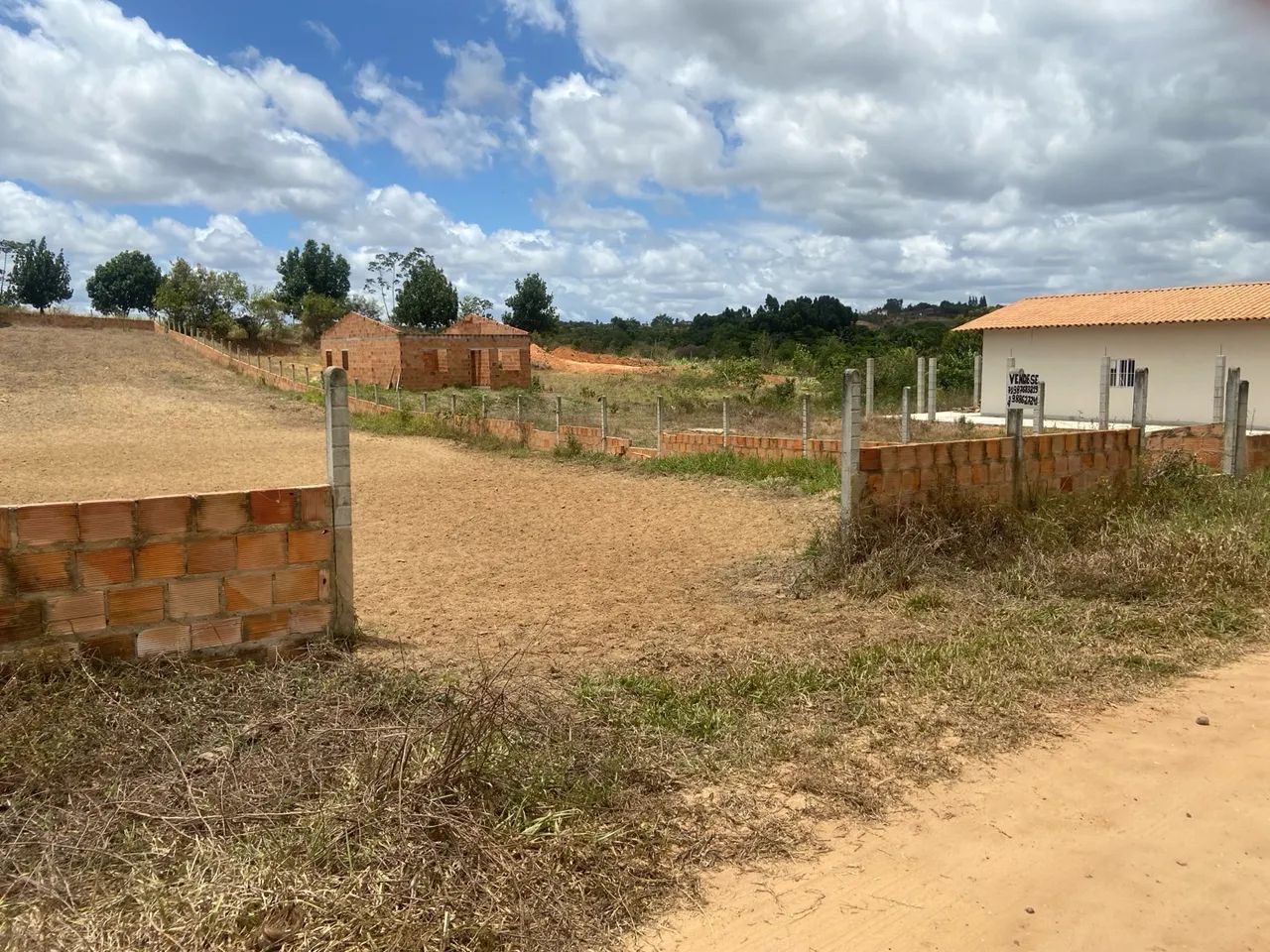 Terreno com muro em ótima localização