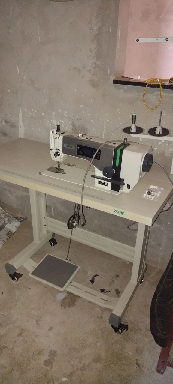 Máquina de Costura Industrial Zoje NOVINHA