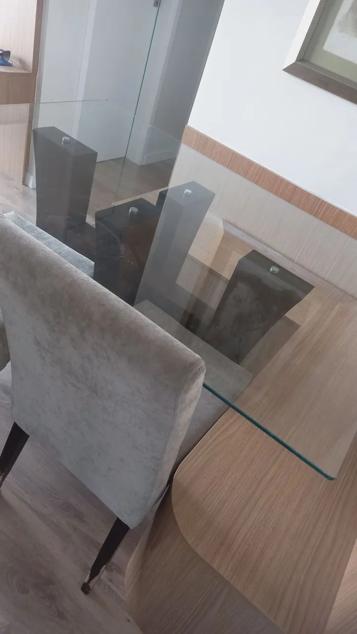 Mesa  tampo de vidro com 4 cadeiras  - Foto 5