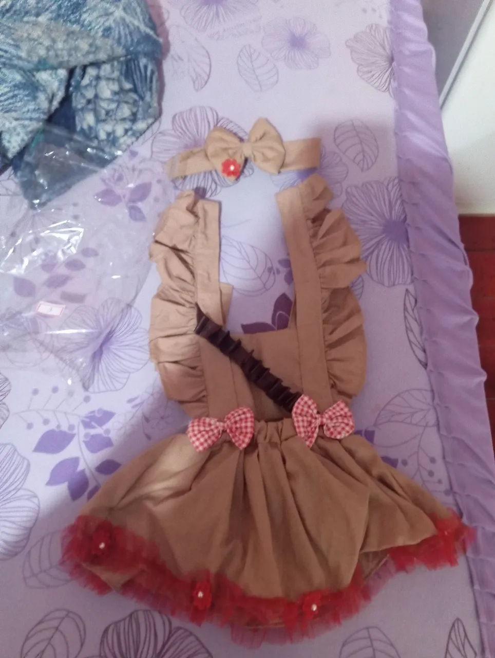 Conjunto Infantil Macacão e Tiara