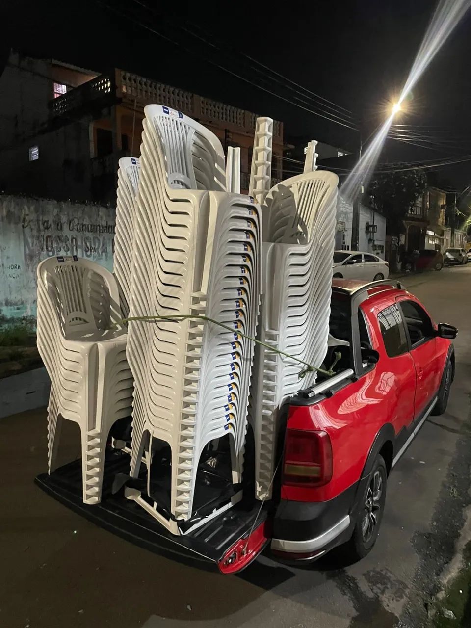 Aluguéis de Mesas e Cadeiras  - Foto 3