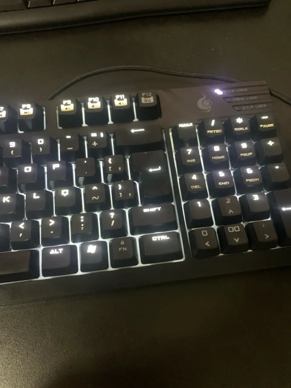 Teclado gamer mecânico quickfire luz branca