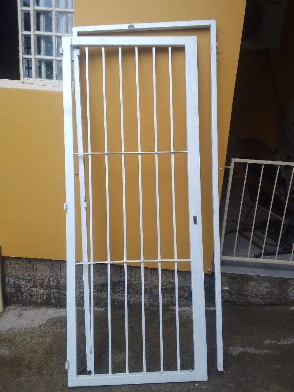 Porta de segurança de ferro 