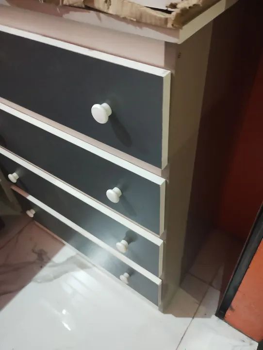 Cômoda 4 Gavetas Cinza MDF- R$290 ENTREGO  - Foto 2