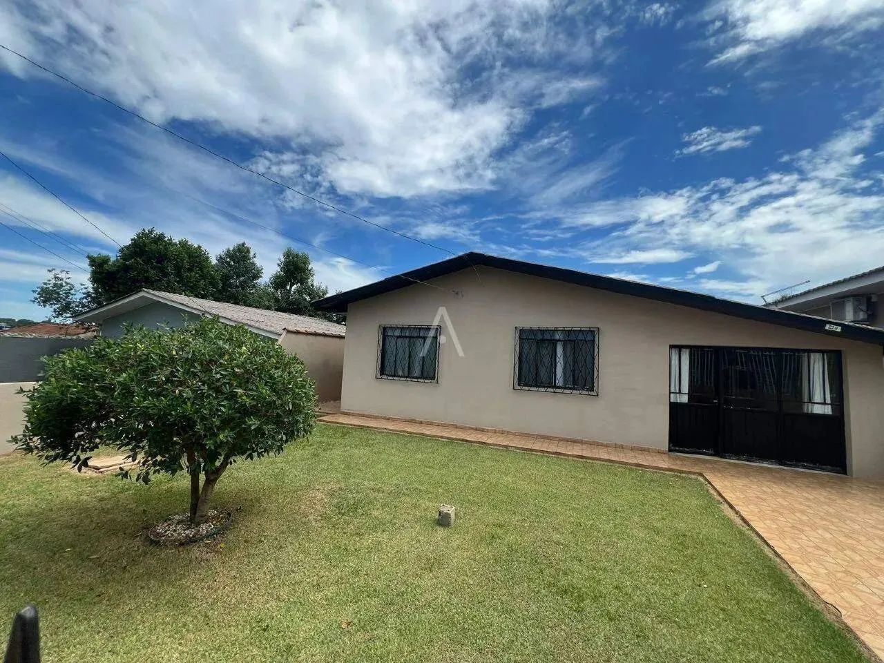 Casa para locação no bairro Santa Felicidade em Cascavel Pr
