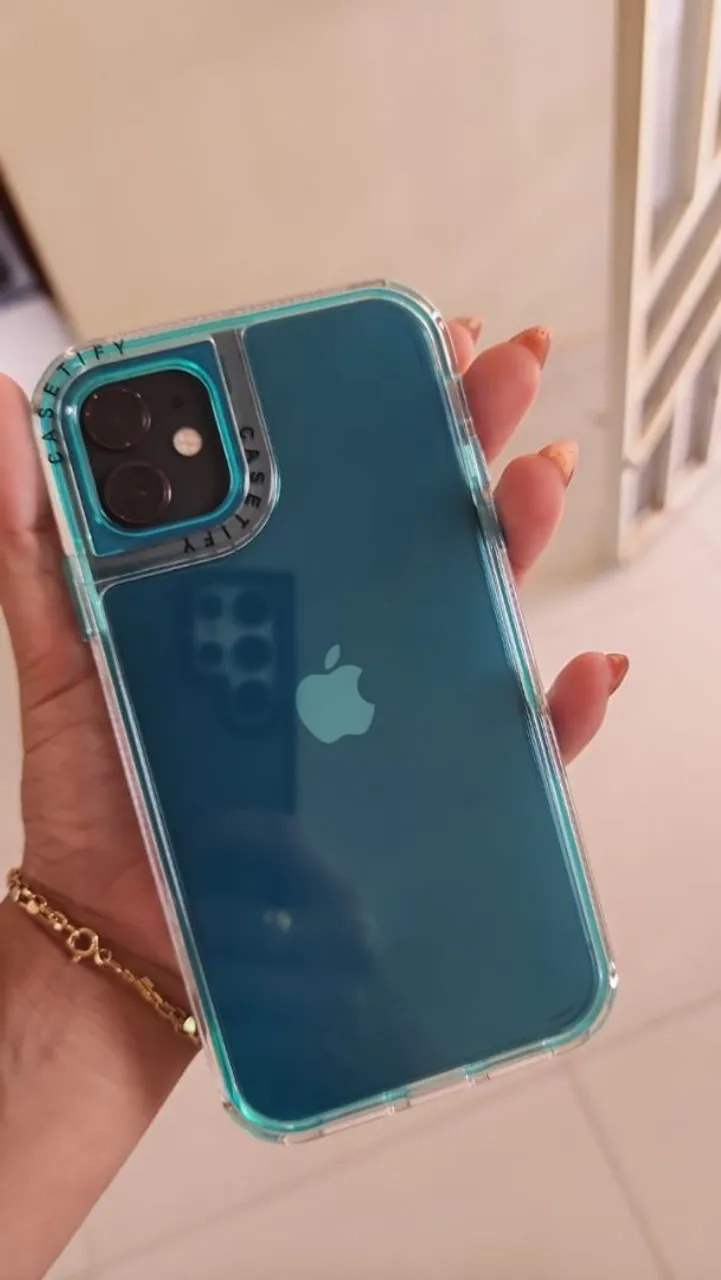 Vendo iPhone 11 funcionando tudo