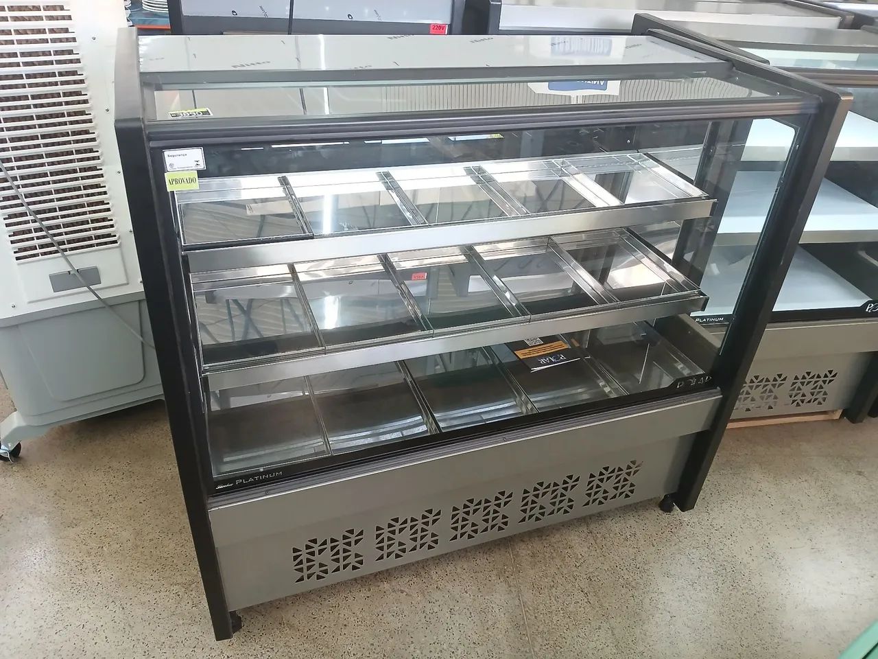 Balcão Vitrine Estufa 15 Bandejas Polar  com Led - Foto 3
