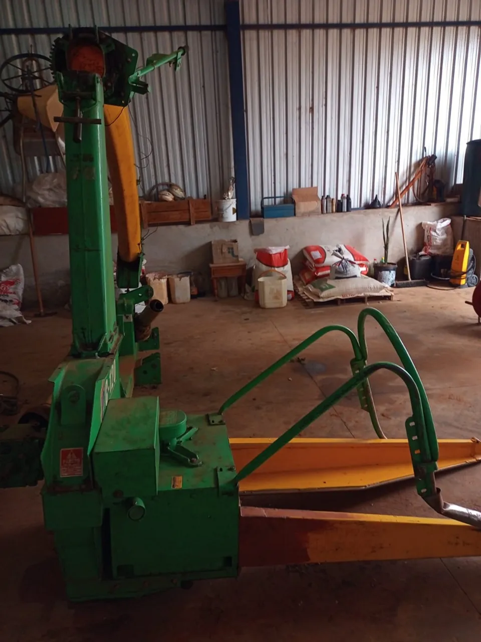 Máquina de Corte e Ensilagem Agrícola JF C-120 Ano fabricacao 2012