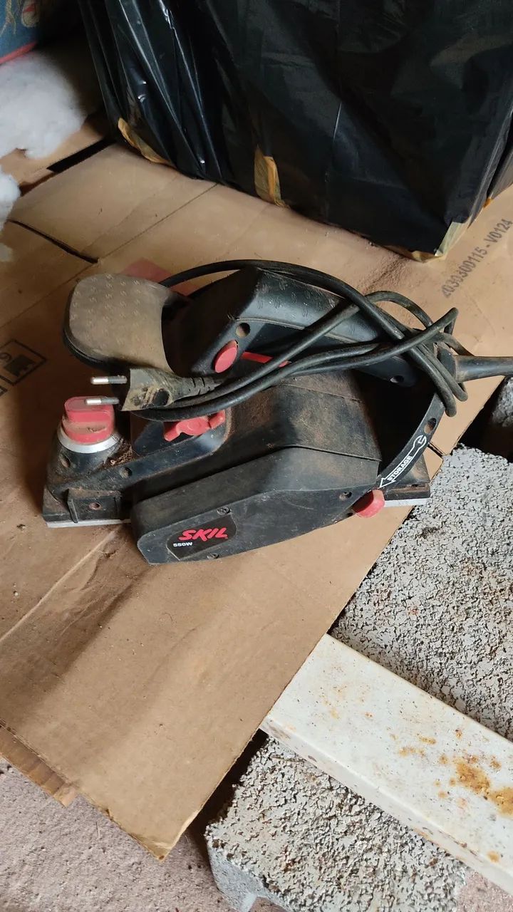 Esquadrejadeira Elétrica Skil 550W