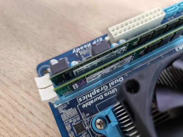 Kit AMD A6-6400k + placa mãe Gigabyte GA-F2A55M-DS2 + 8gb DDR3 - 100% - porta serial - FM2 - Foto 4