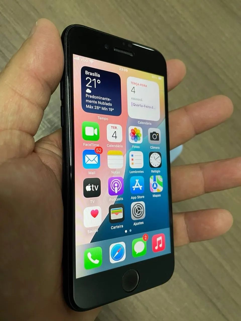 Iphone SE 2020 128gb Black  Super conservado todo original 12X no cartão VENDO/TROCO - Foto 3