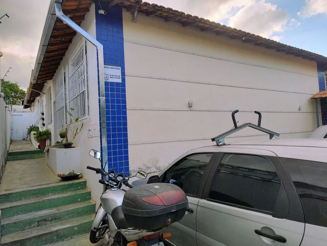 *OPORTUNIDADE* Vendo Linda Casa Geminada de 2 quartos - Foto 2