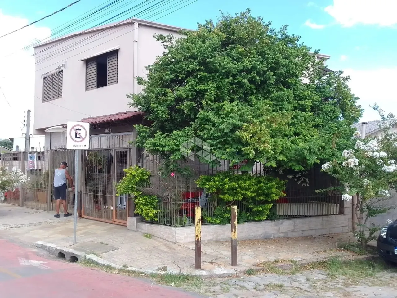 Casa de esquina na Ignês Fagundes