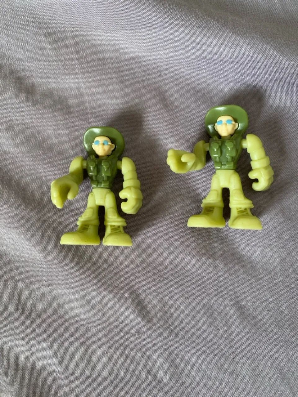 Miniaturas colecionáveis do kinder ovo 