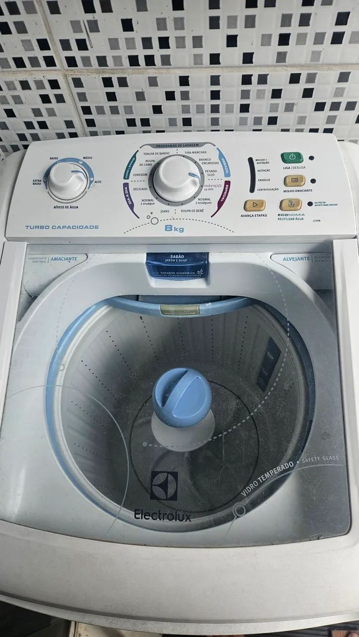Máquina de lavar roupa 8kg