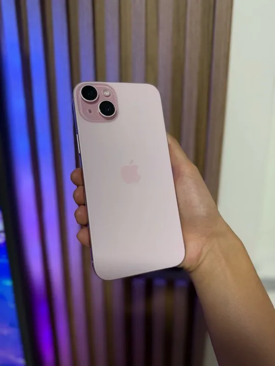 iPhone 15 Plus 256GB 99% bateria Cor Pink (Sem marcas de uso, com garantia)