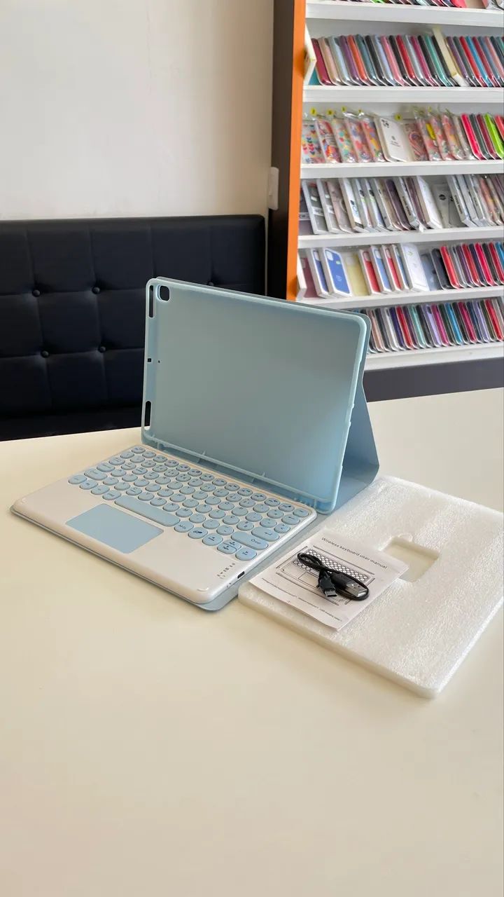 Capa protetora para IPAD 7 8 9 geração com teclado bluetooth sem fio e bandeja par caneta