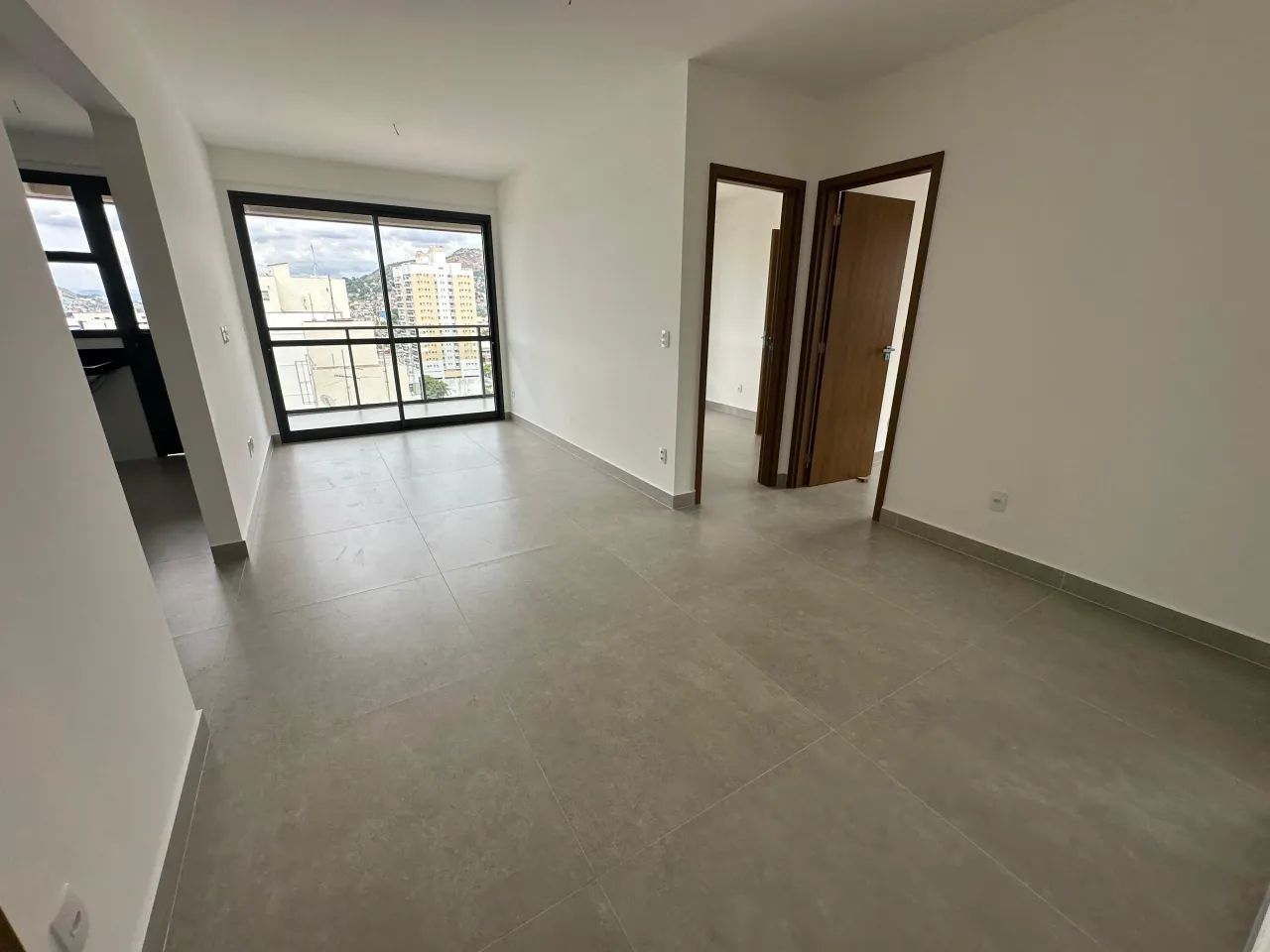 3 quartos / 1 suíte novíssimo em Bento Ferreira