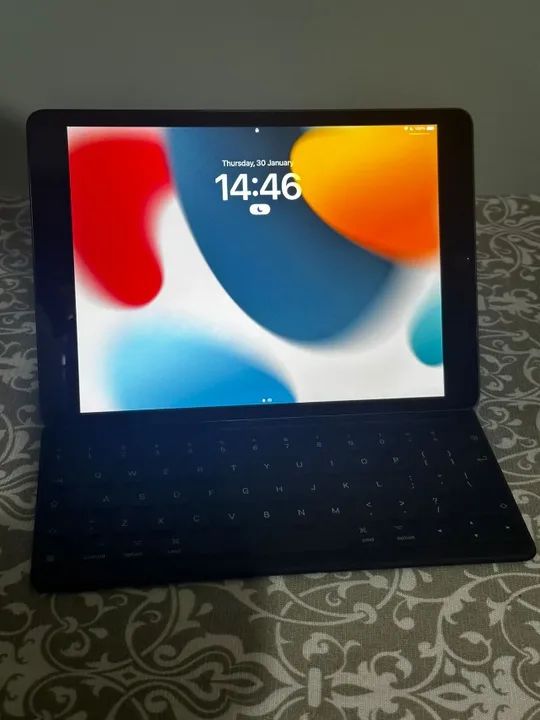 Ipad 9a Geração 64GB com teclado