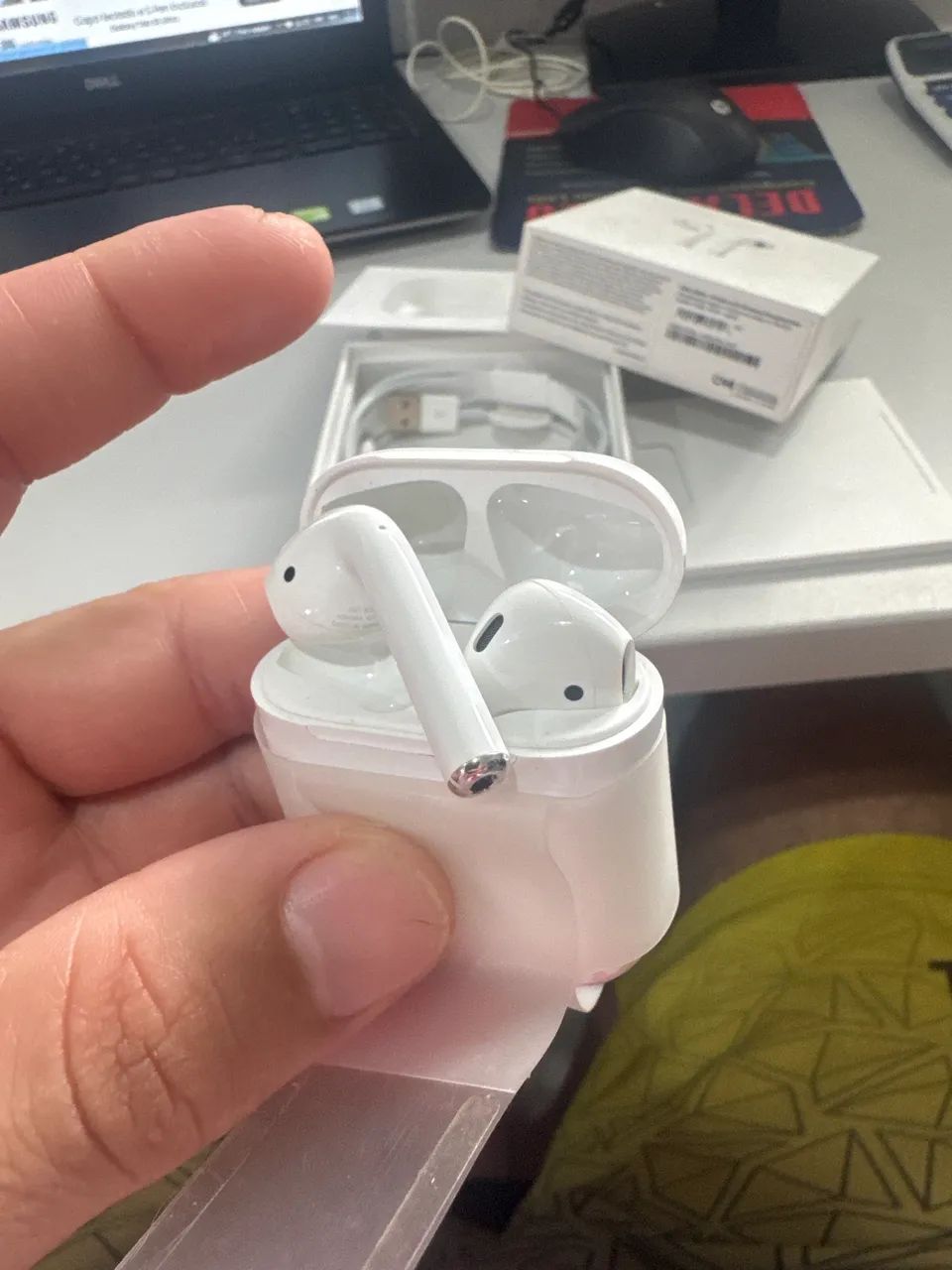 AirPods A2032 Fones de Ouvido Governador Celso Ramos