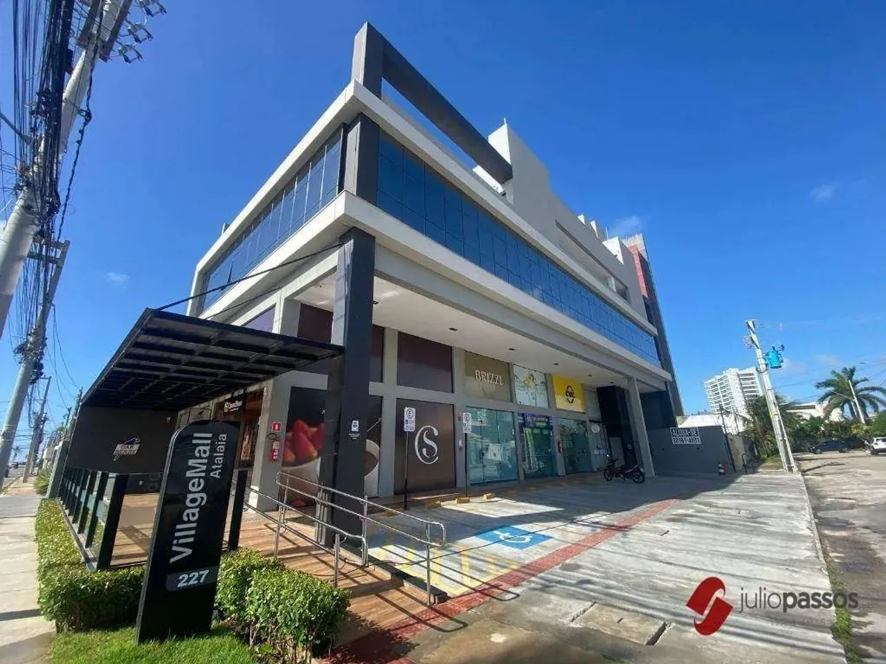 Sala Comercial de 30m² no Village Mall Conforto e Visibilidade para Seu Negócio!