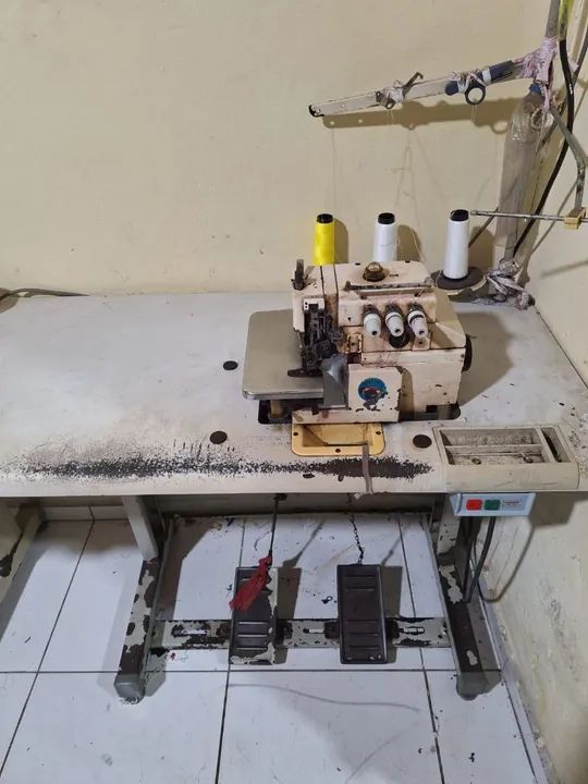 Máquina de Costura Overlock Industrial - Foto 2