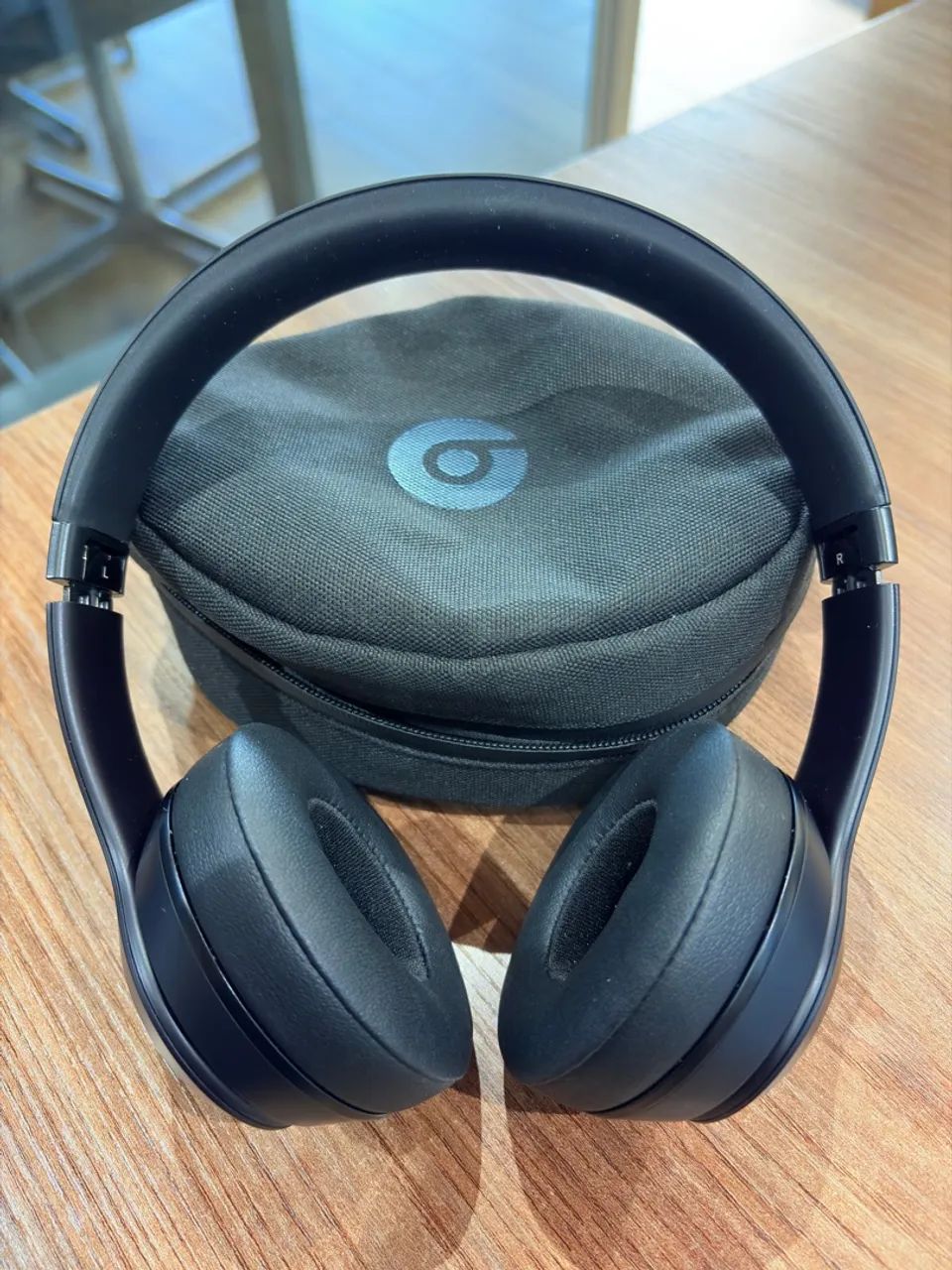 Beats Solo 3 - Wireless - Preto - Seminovo